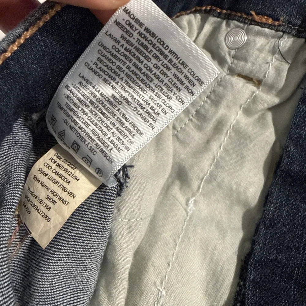 Jessica Simpson High Waist Distressed Denim Short Sz 8/29 Frayed Hem‎ Button Fly